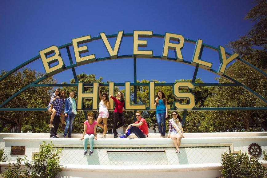 Take a photo with the iconic Beverly Hills sign